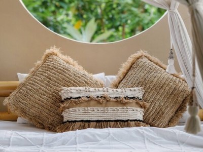 Throw Pillows For Christmas Gift? Why&nbsp;Not?