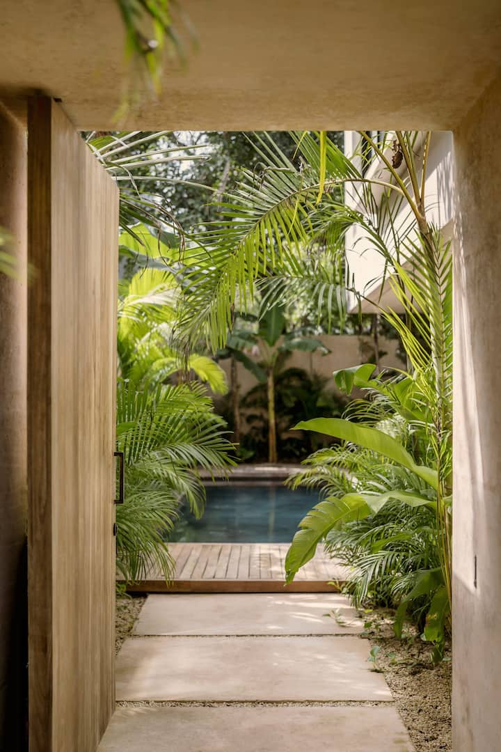 Pintu Masuk Areca Palm