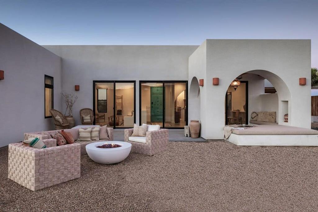 Gallery image of this property