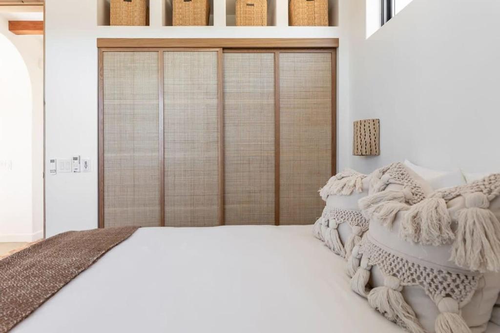 Gallery image of this property