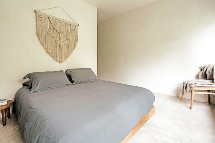 Kamar Tidur Keempat - Tempat Tidur Queen dengan Kamar Mandi individu dengan Shower 