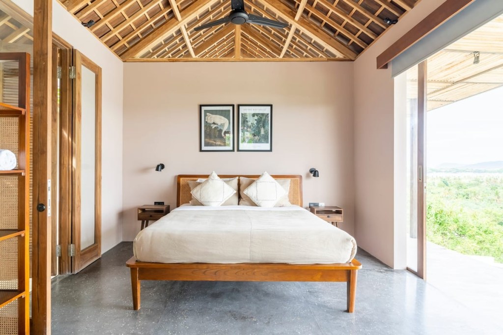 Design Profile: A Cliffside Tropical Villa in the Indonesian&nbsp;Archipelago