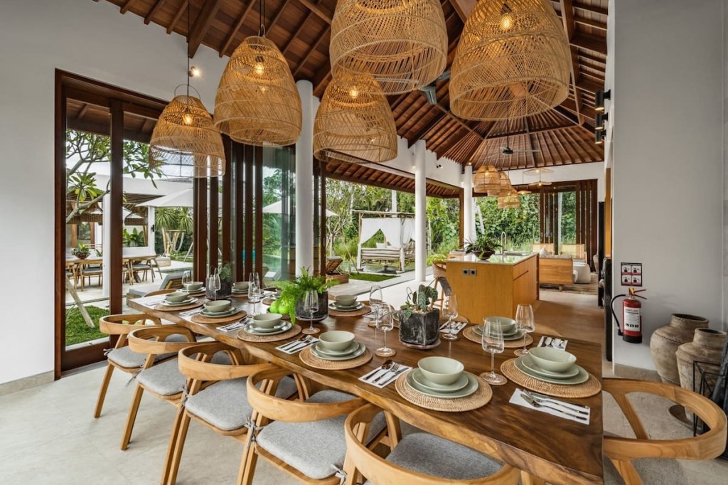A Balinese Sanctuary of Earthy Elegance and Serene Luxury