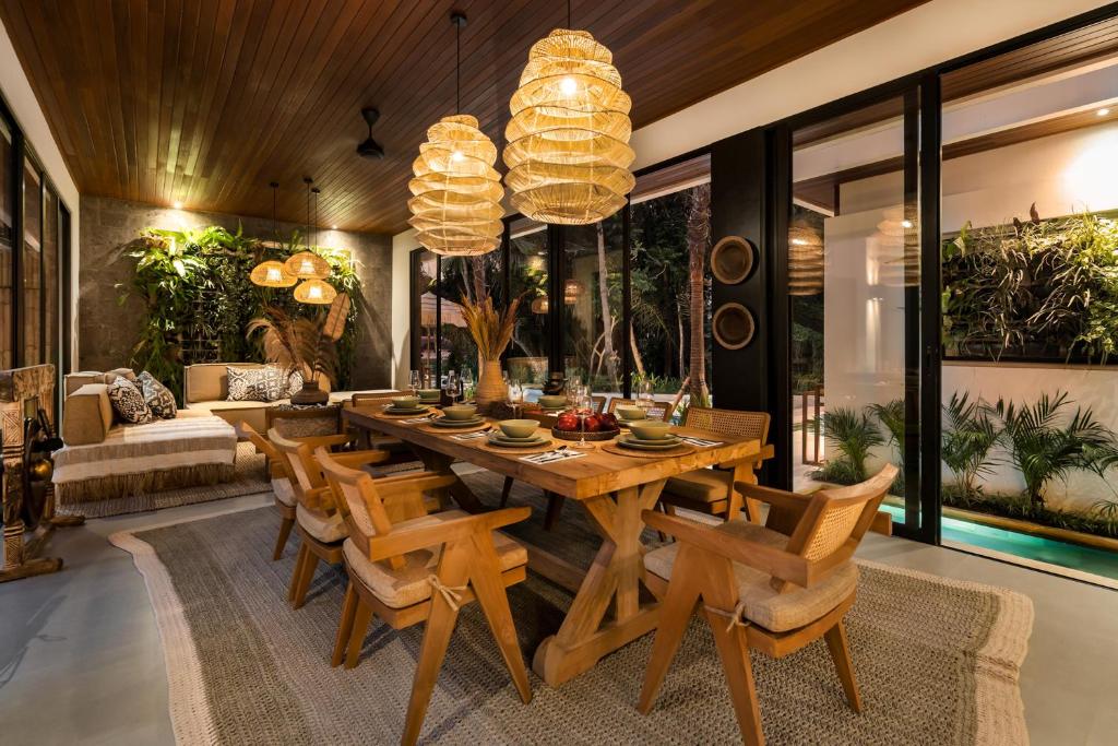 Restoran atau tempat makan lain di Villa Lumen by BaliSuperHost