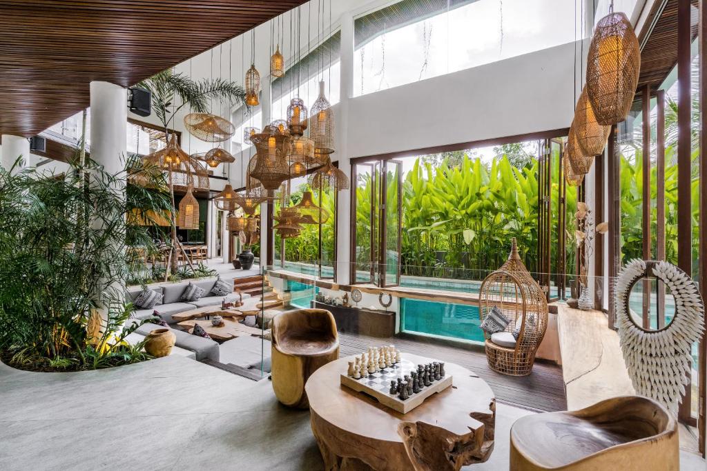 Kolam renang di atau di dekat Villa Arroyo by BaliSuperHost