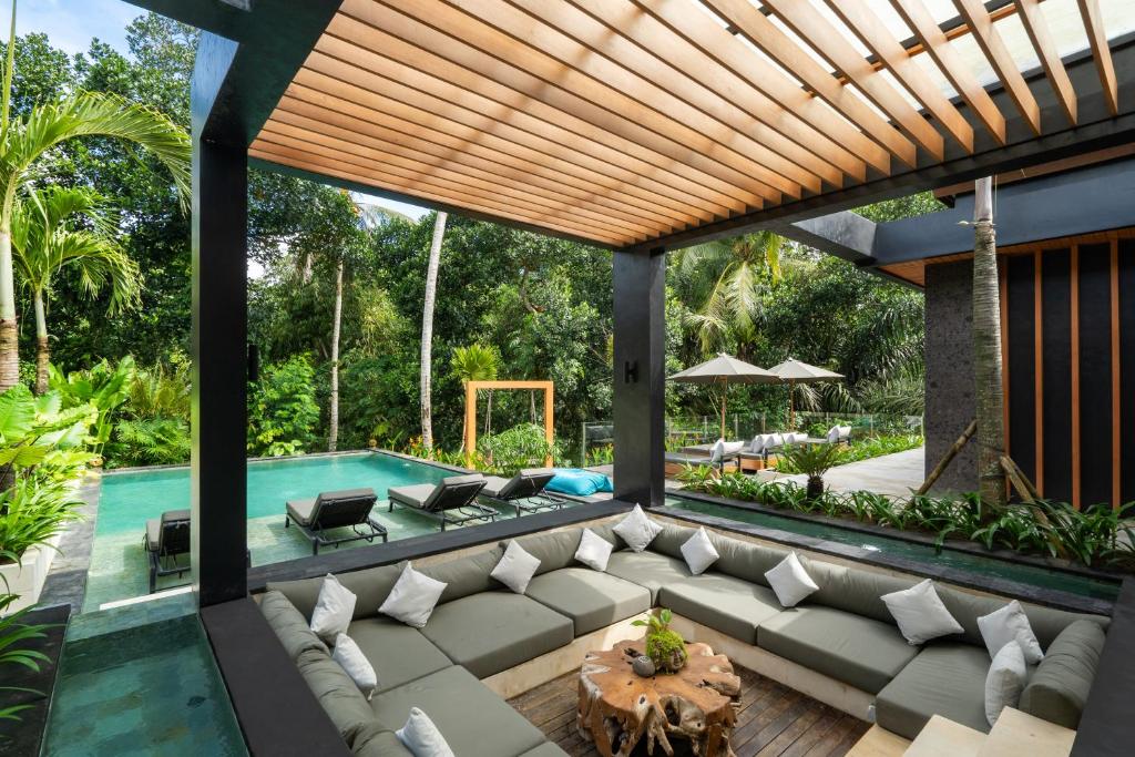 Kolam renang di atau di dekat Villa Kia Ora by BaliSuperHost