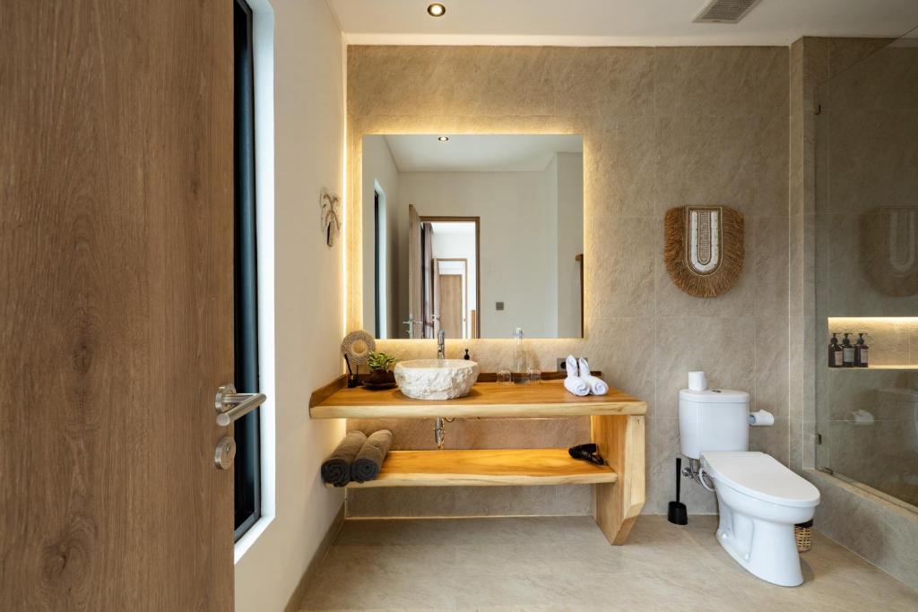 Kamar mandi di Asmara by BaliSuperHost