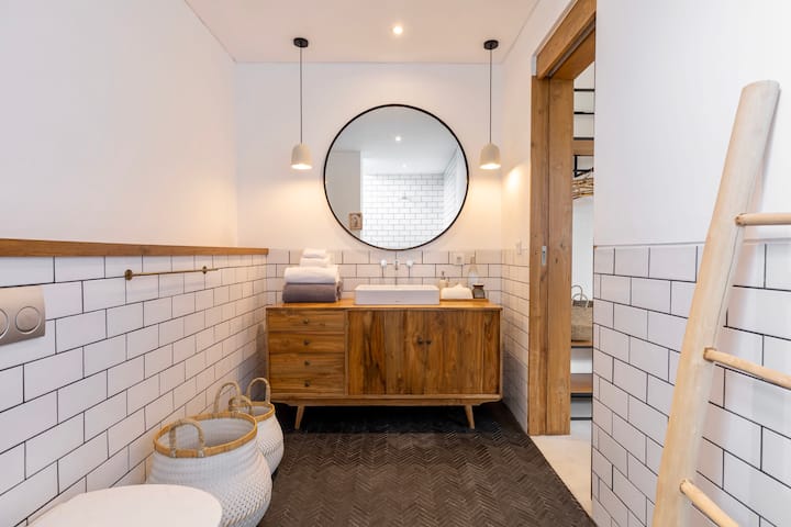 Kamar tidur taman rahasia kamar mandi pribadi di dalam